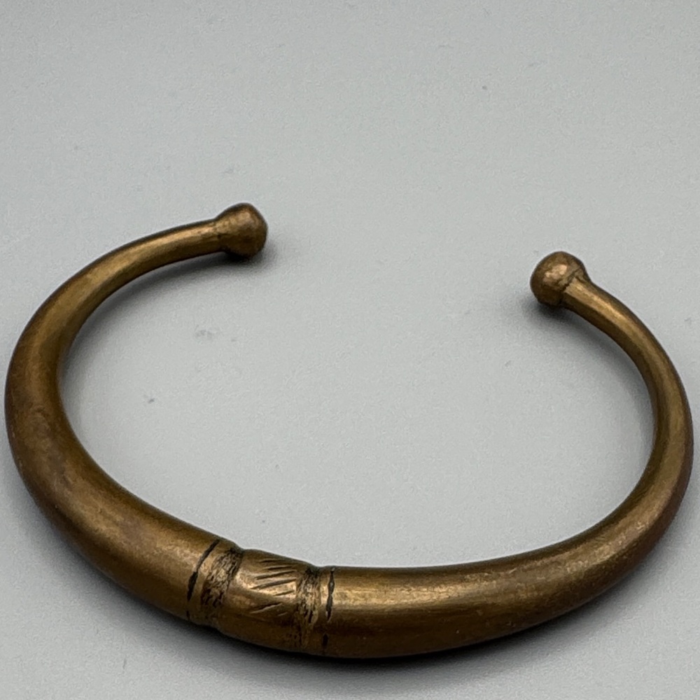Vintage Brass Cuff Bracelet - Picture 2 of 4
